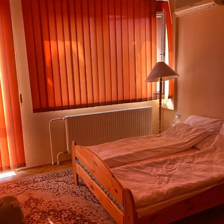 Retro House *